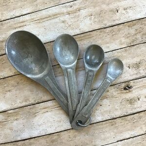 Vintage Aluminum Measuring Spoon Set of 4 Country Farmhouse Kitchen